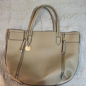 Steve Madden tan shopper.